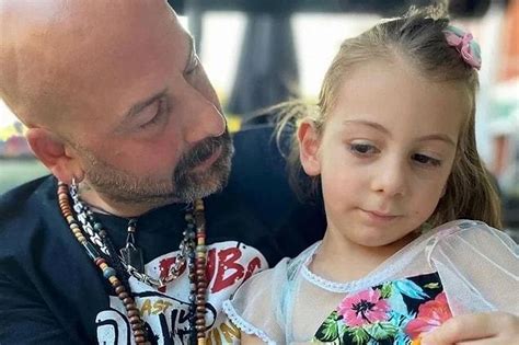 Ö­l­d­ü­r­ü­l­e­n­ ­O­n­u­r­ ­Ş­e­n­e­r­­i­n­ ­A­v­u­k­a­t­ı­ ­K­o­n­u­ş­t­u­:­ ­­K­ı­z­ı­n­a­ ­B­u­g­ü­n­ ­P­e­d­a­g­o­g­ ­E­ş­l­i­ğ­i­n­d­e­ ­S­ö­y­l­e­n­e­c­e­k­­